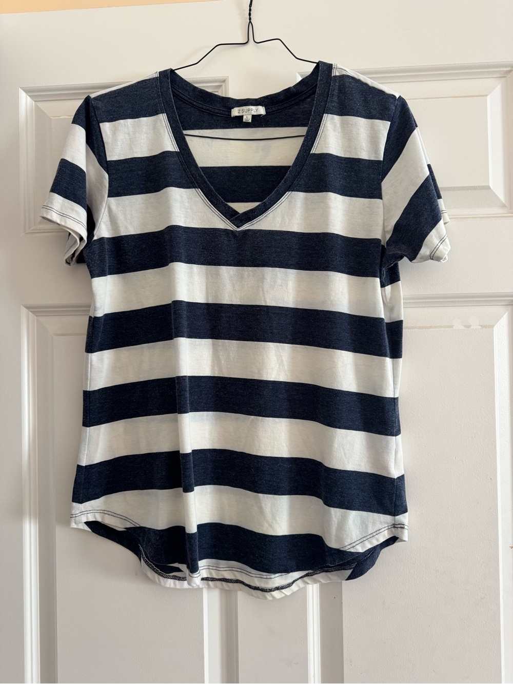 Striped V-Neck Short Sleeve Top - Navy & White